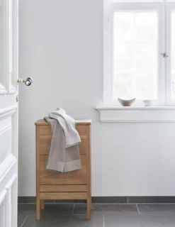 A Line Skittentøyskurv -Eik