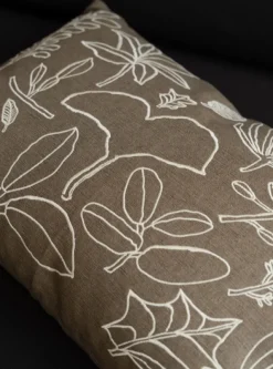 Botanic Leaves -Brodert putetrekk