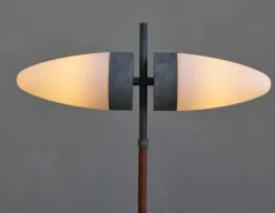 Bull Floor Lamp -Utstilling