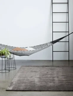 Earth bamboo gulvteppe – farge warm grey