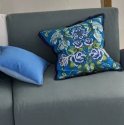 Eleonora Kobolt brodert pute