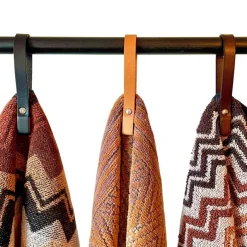 Håndkleholdere, Brun