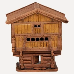 Lyshus -Stabbur i keramikk