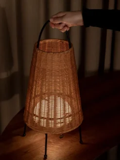 Porti – Oppladbar bordlampe