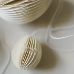 Påskeegg – hvite papir