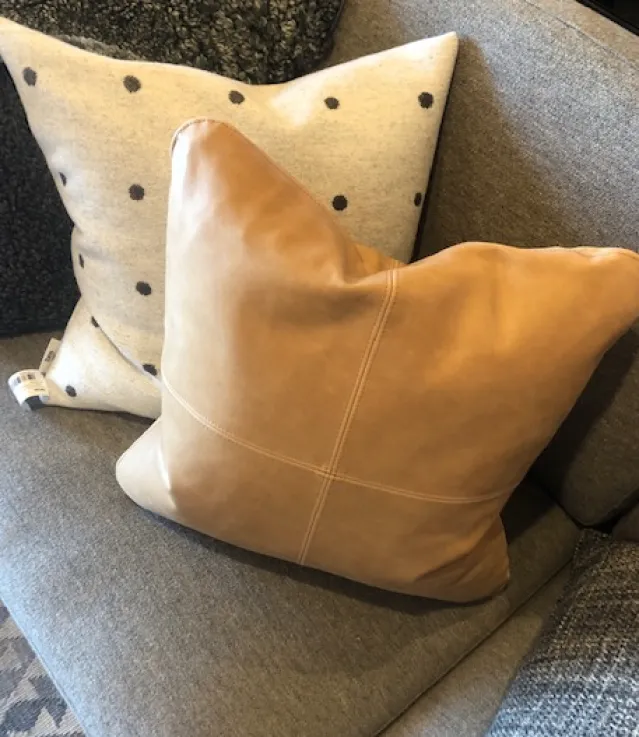 Pute i skinn – Vintage cognac