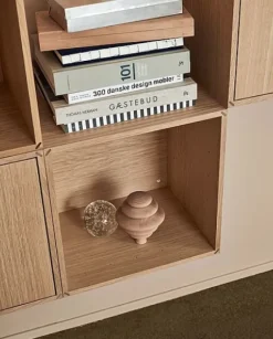 S10 Signature hylle -med dør